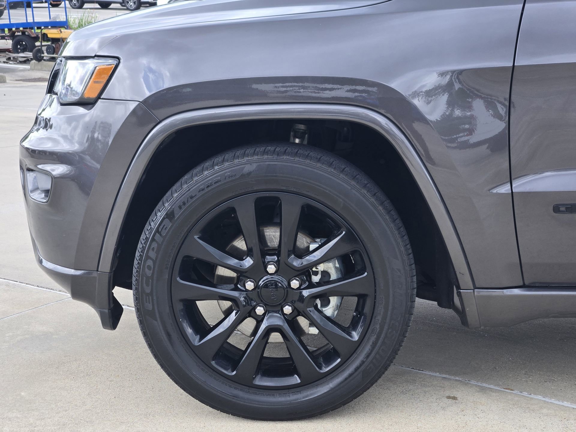 Used 2018 Jeep Grand Cherokee Altitude image 10