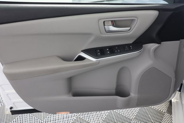 Used 2015 Toyota Camry LE FWD image 21