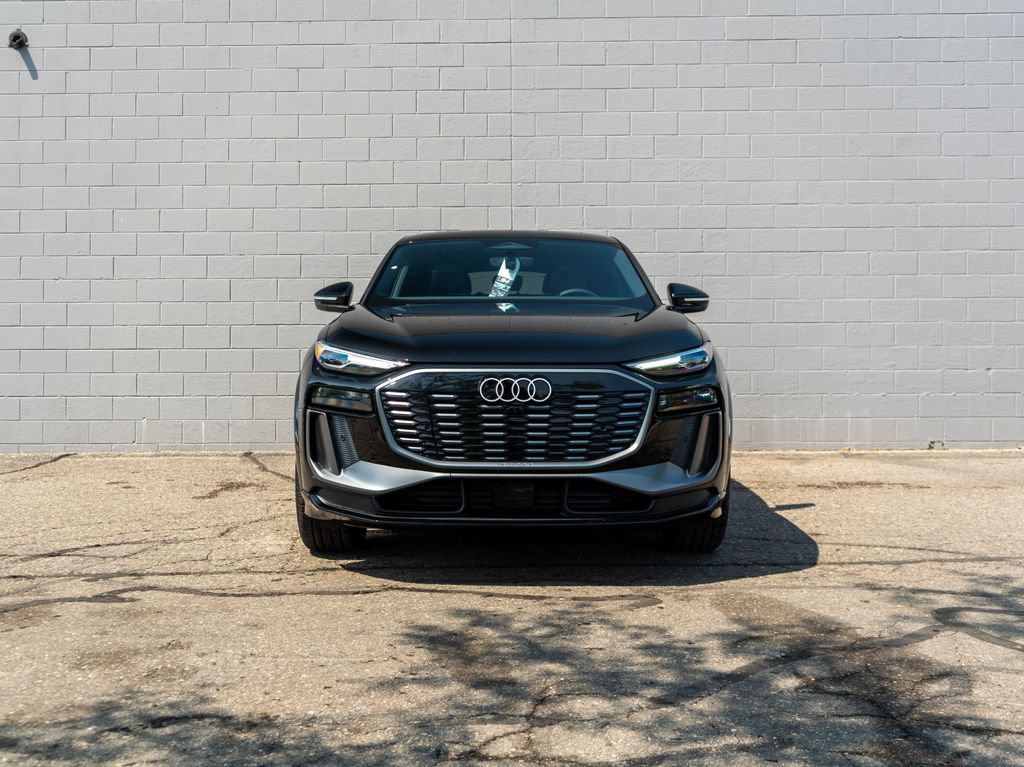 New 2027 Audi Q6 e-tron Premium AWD/4WD image 2