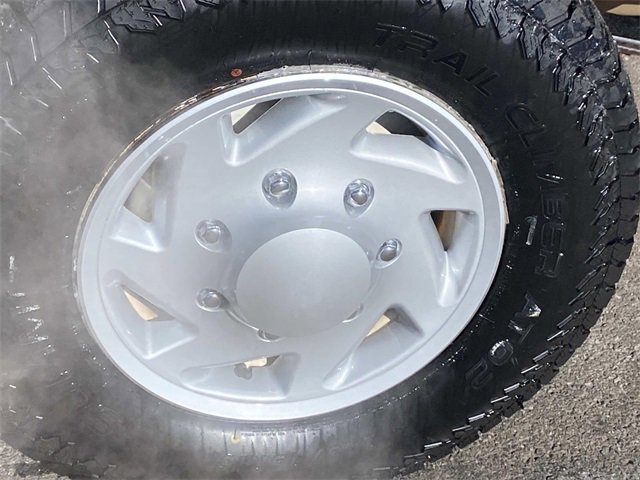 Used 2014 Ford E-350 and Econoline 350 Super Duty w/ Power Windows & Locks Group image 19