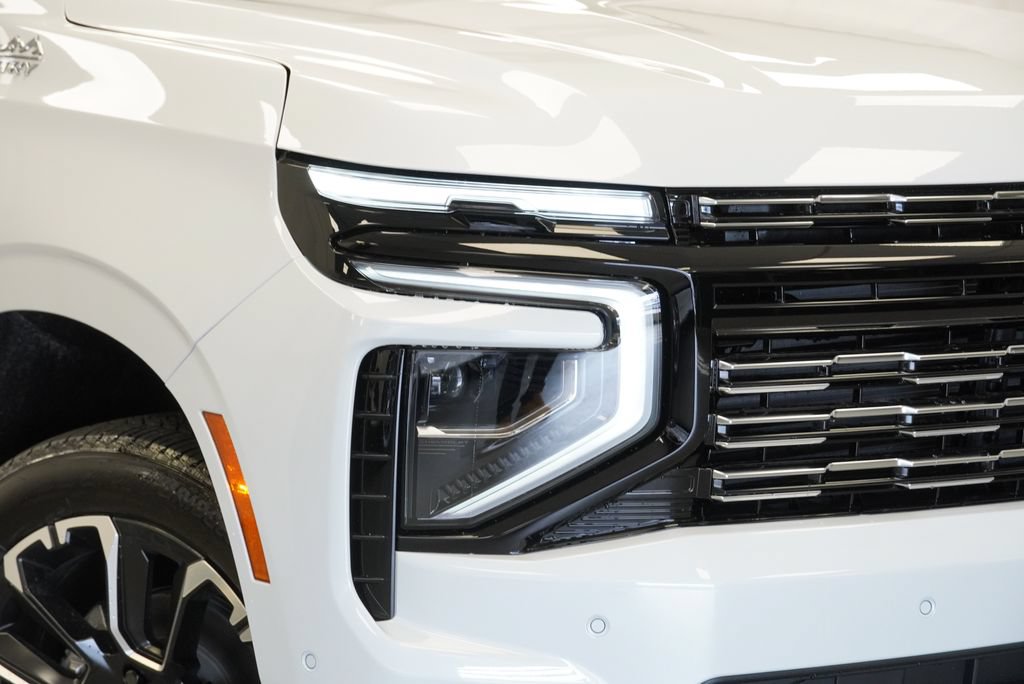 New 2026 Chevrolet Suburban High Country AWD/4WD image 34