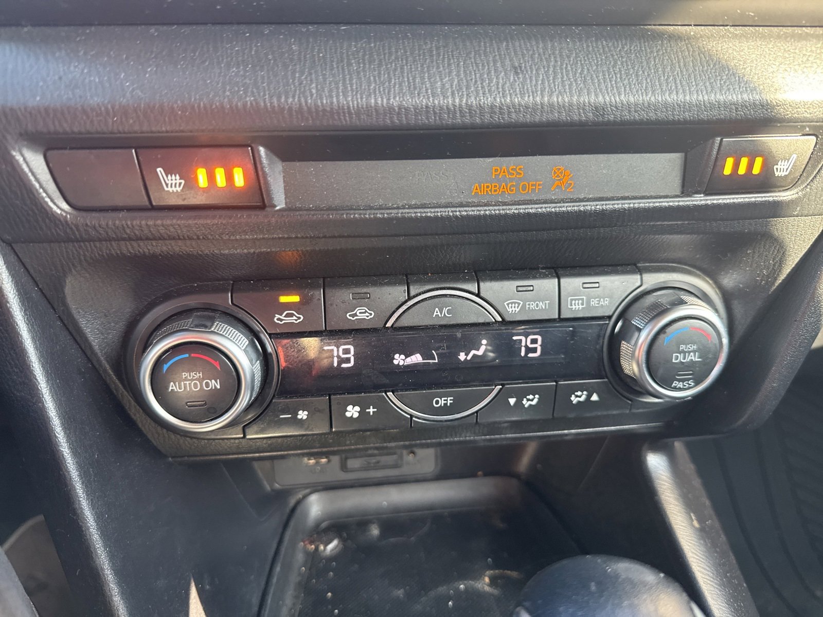 Used 2017 MAZDA MAZDA3 Grand Touring image 20