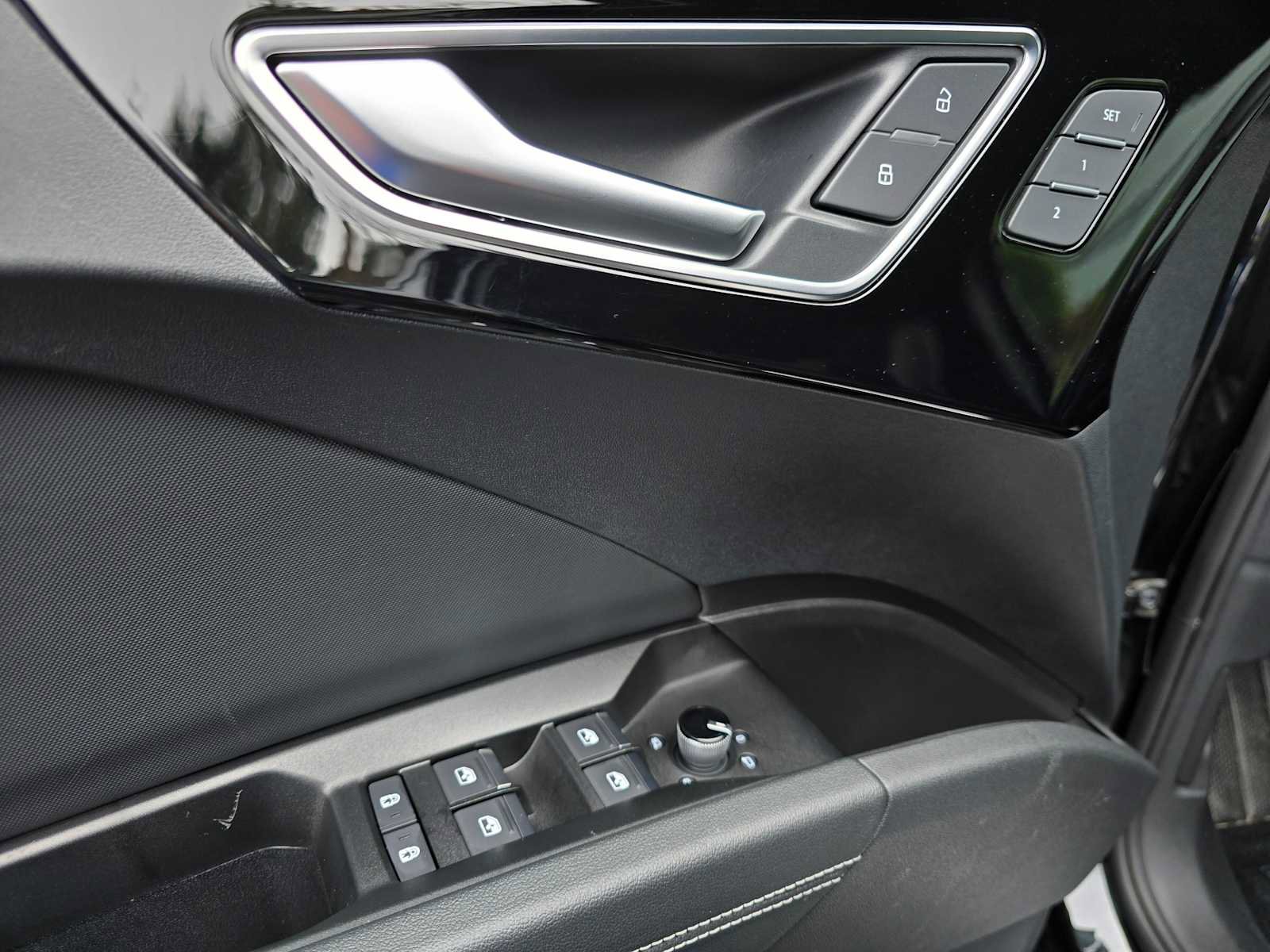 Used 2022 Audi Q4 e-tron Prestige image 23