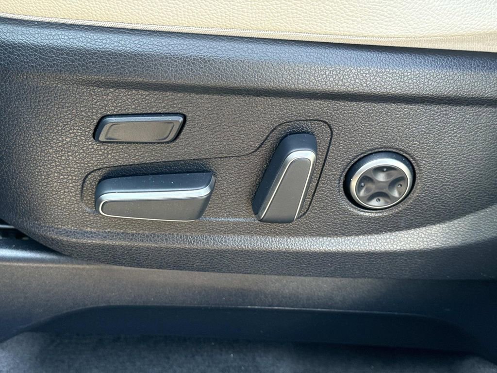 Used 2024 Hyundai Palisade Limited image 21