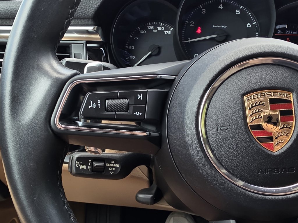 Certified 2024 Porsche Macan Turbo AWD/4WD image 21
