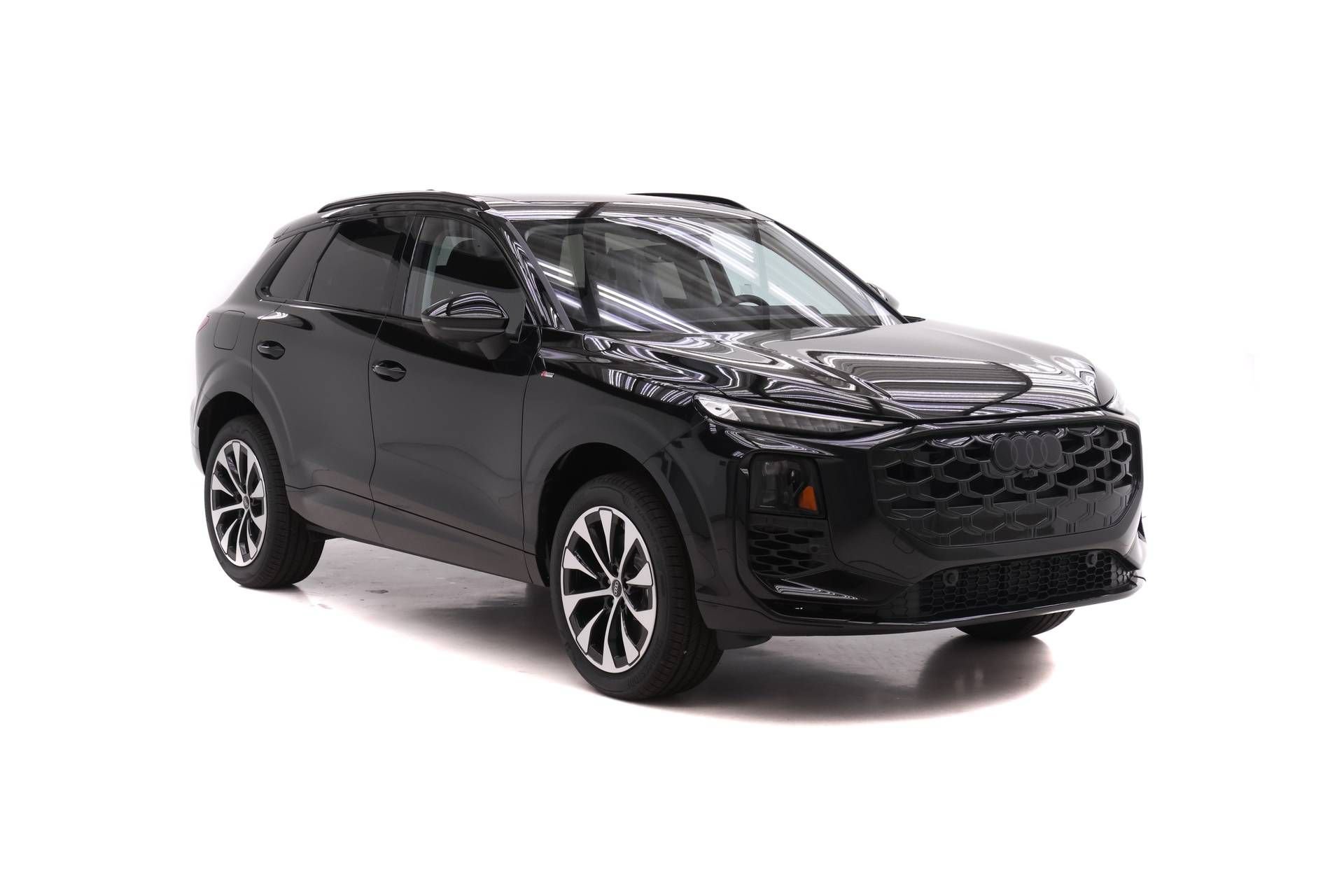New 2026 Audi Q3 quattro 2.0T AWD/4WD image 2