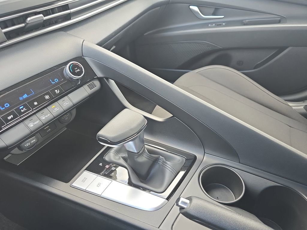 Certified 2023 Hyundai Elantra SEL image 23