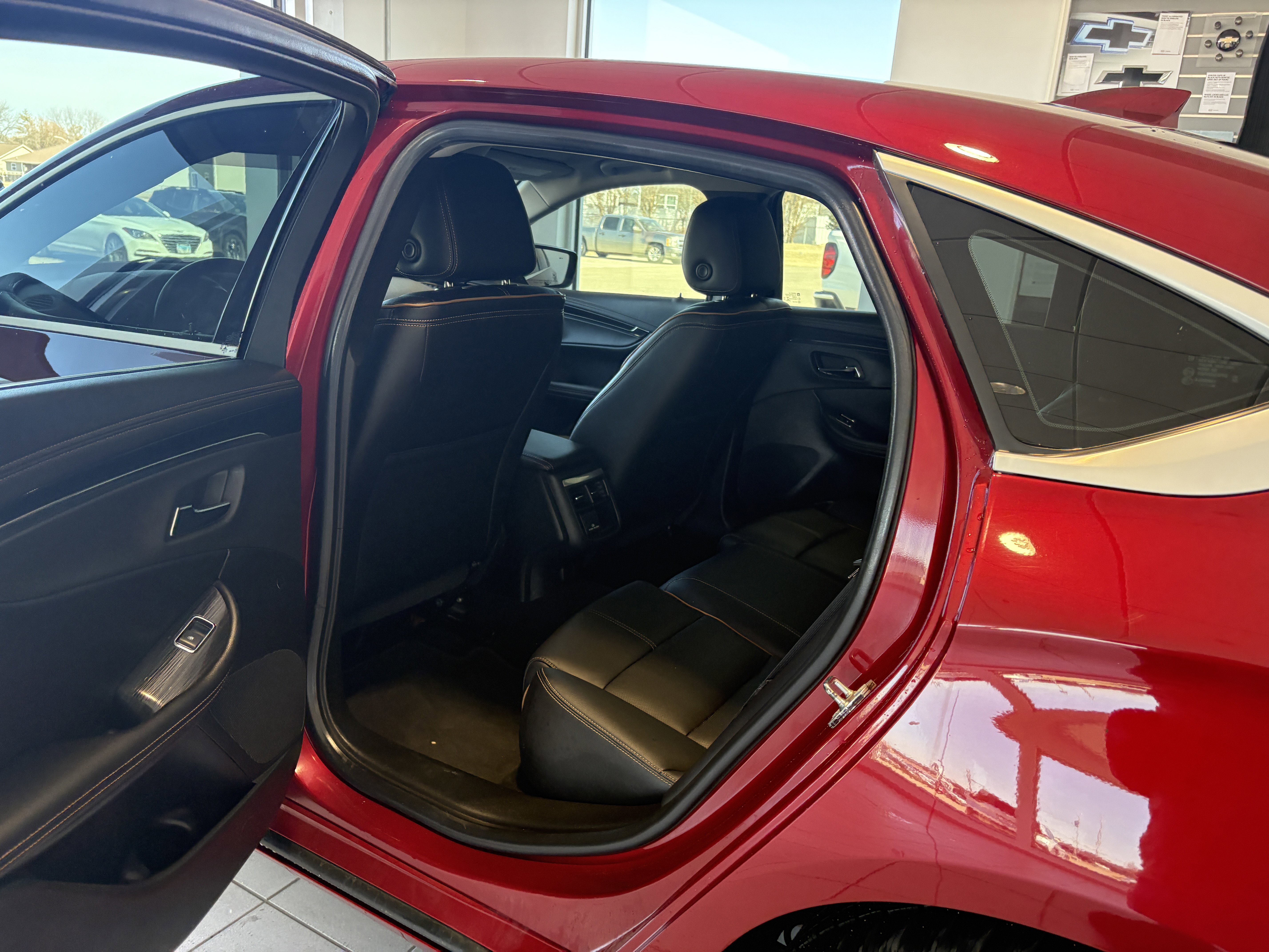 Used 2019 Chevrolet Impala Premier w/ Premier Convenience Package image 20