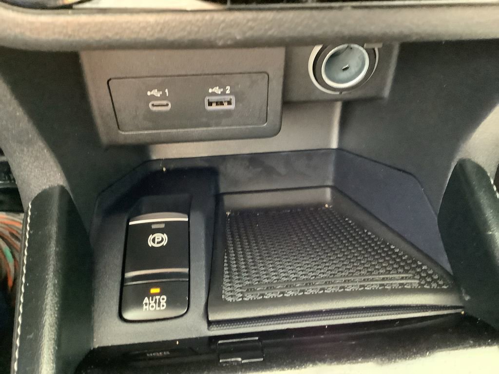 Used 2024 Nissan Kicks SR image 27