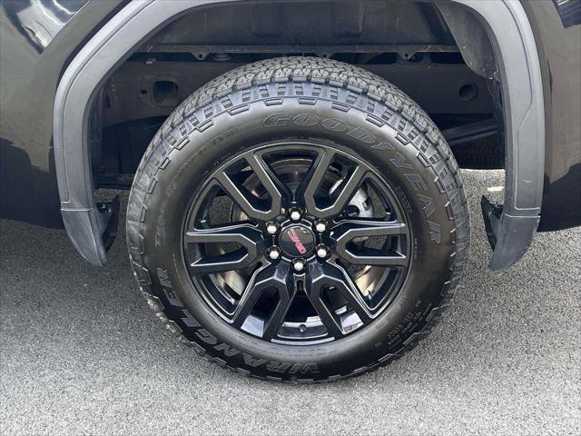 Used 2022 GMC Sierra 1500 Elevation w/ LPO, Elevation Black Package image 10