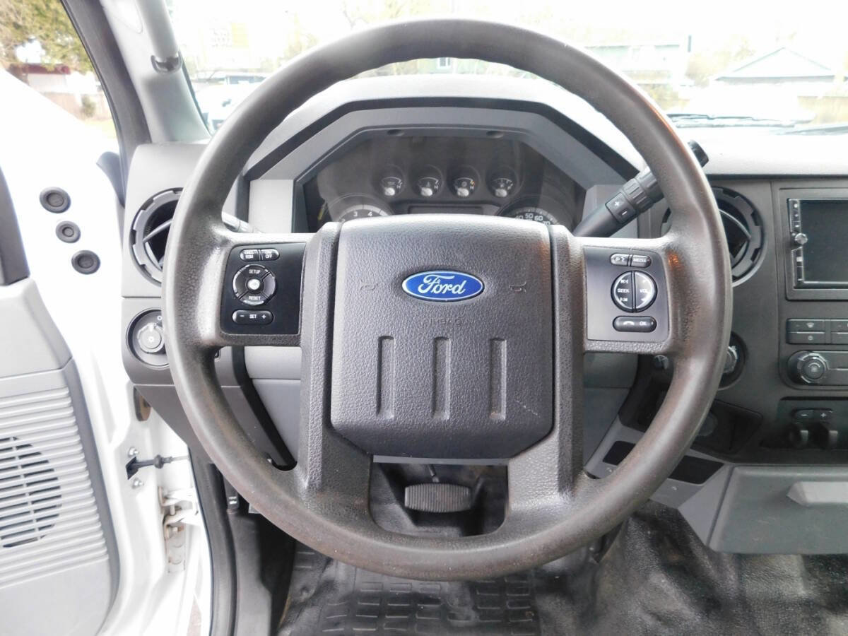 Used 2016 Ford F250 XL w/ XL Appearance Package AWD/4WD image 8