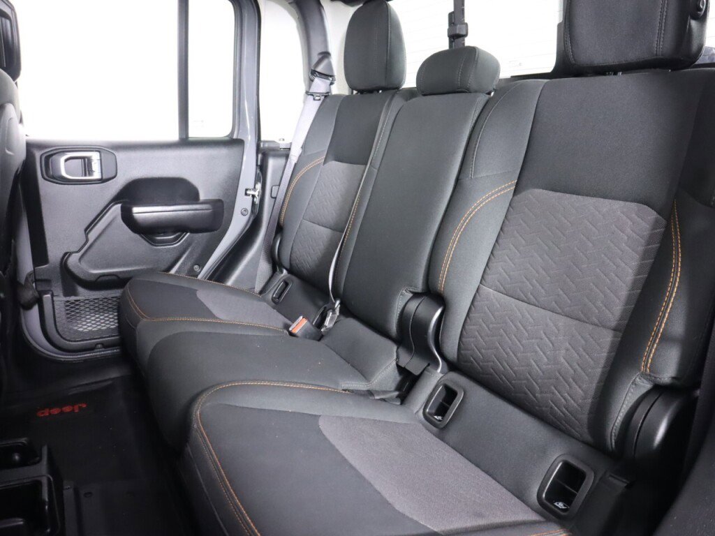 Used 2020 Jeep Gladiator Mojave AWD/4WD image 37