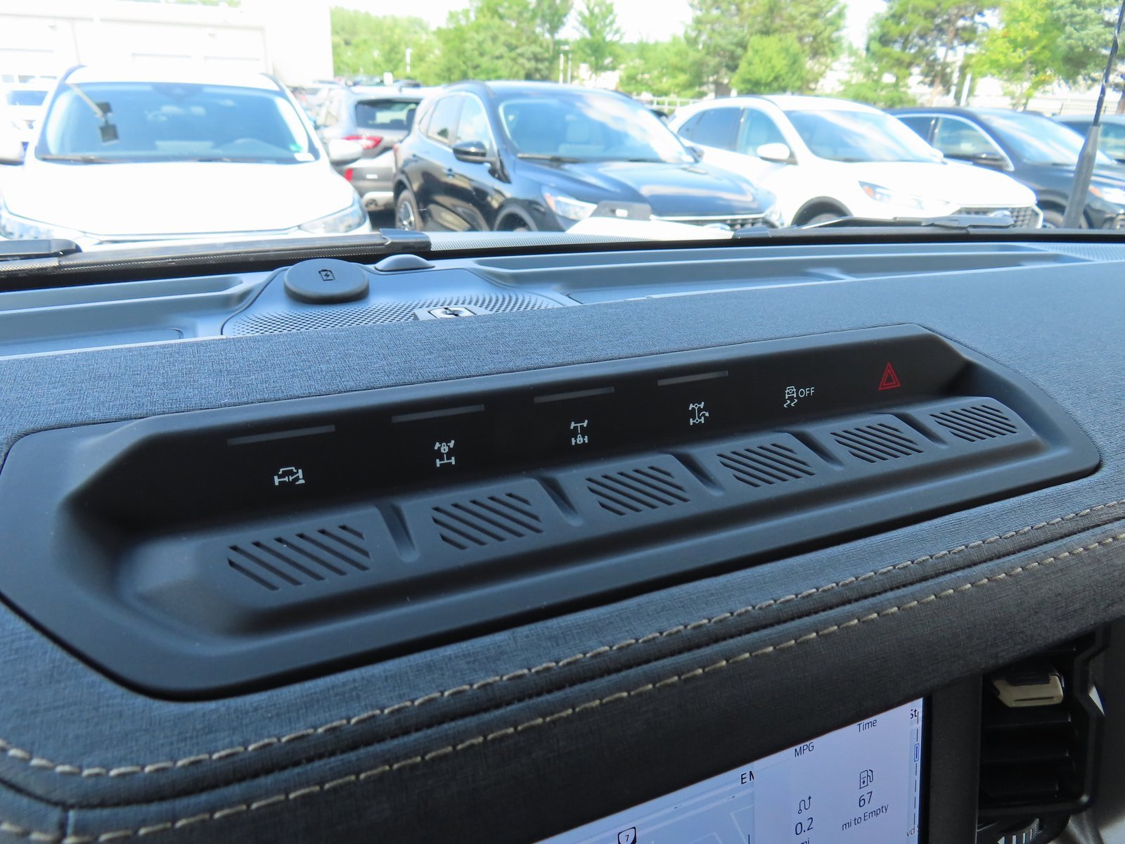 New 2025 Ford Bronco Badlands image 11