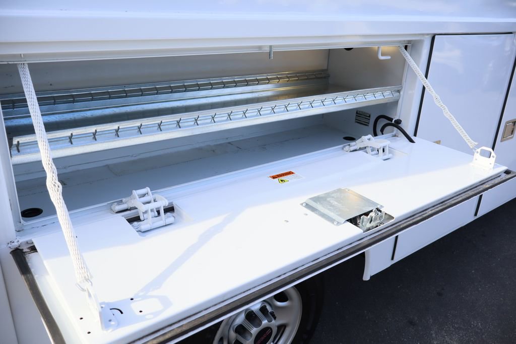 Used 2023 GMC Savana 3500 w/ Power Convenience Package image 26