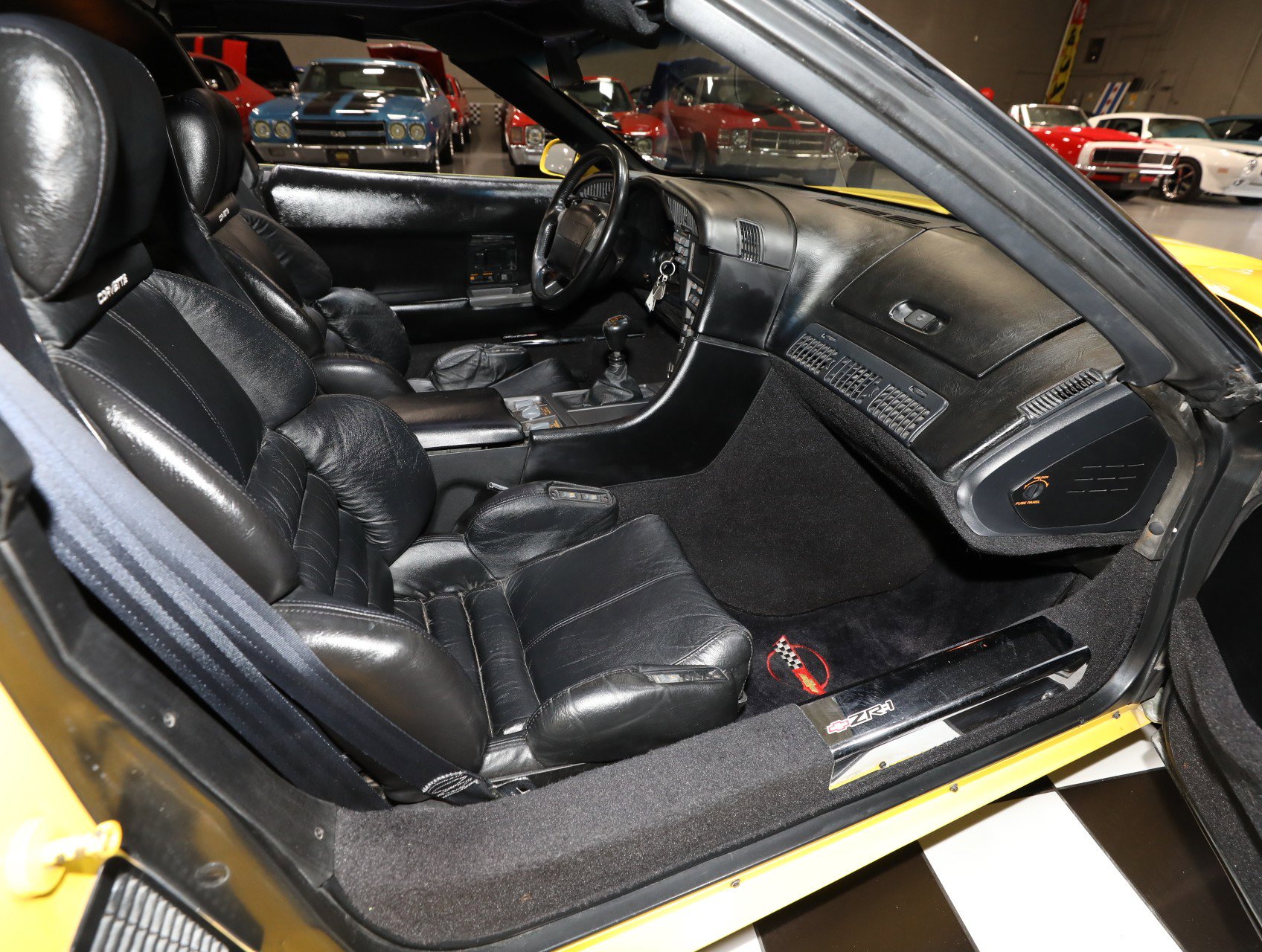 Used 1990 Chevrolet Corvette ZR-1 RWD image 3