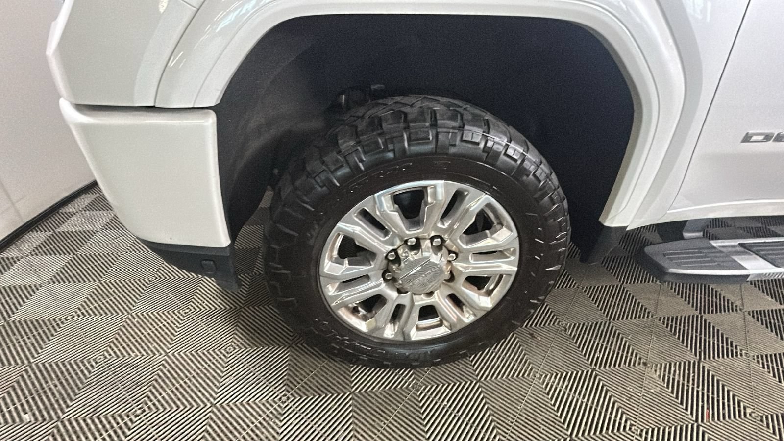Used 2021 GMC Sierra 2500 Denali AWD/4WD image 10