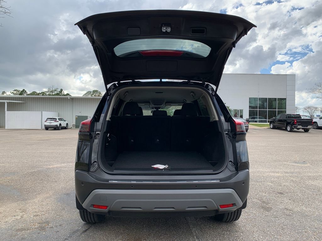 Used 2023 Nissan Rogue SV image 7