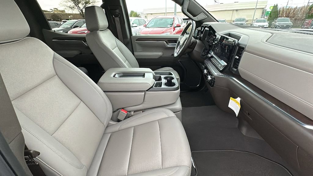 Used 2025 GMC Sierra 1500 SLT image 15