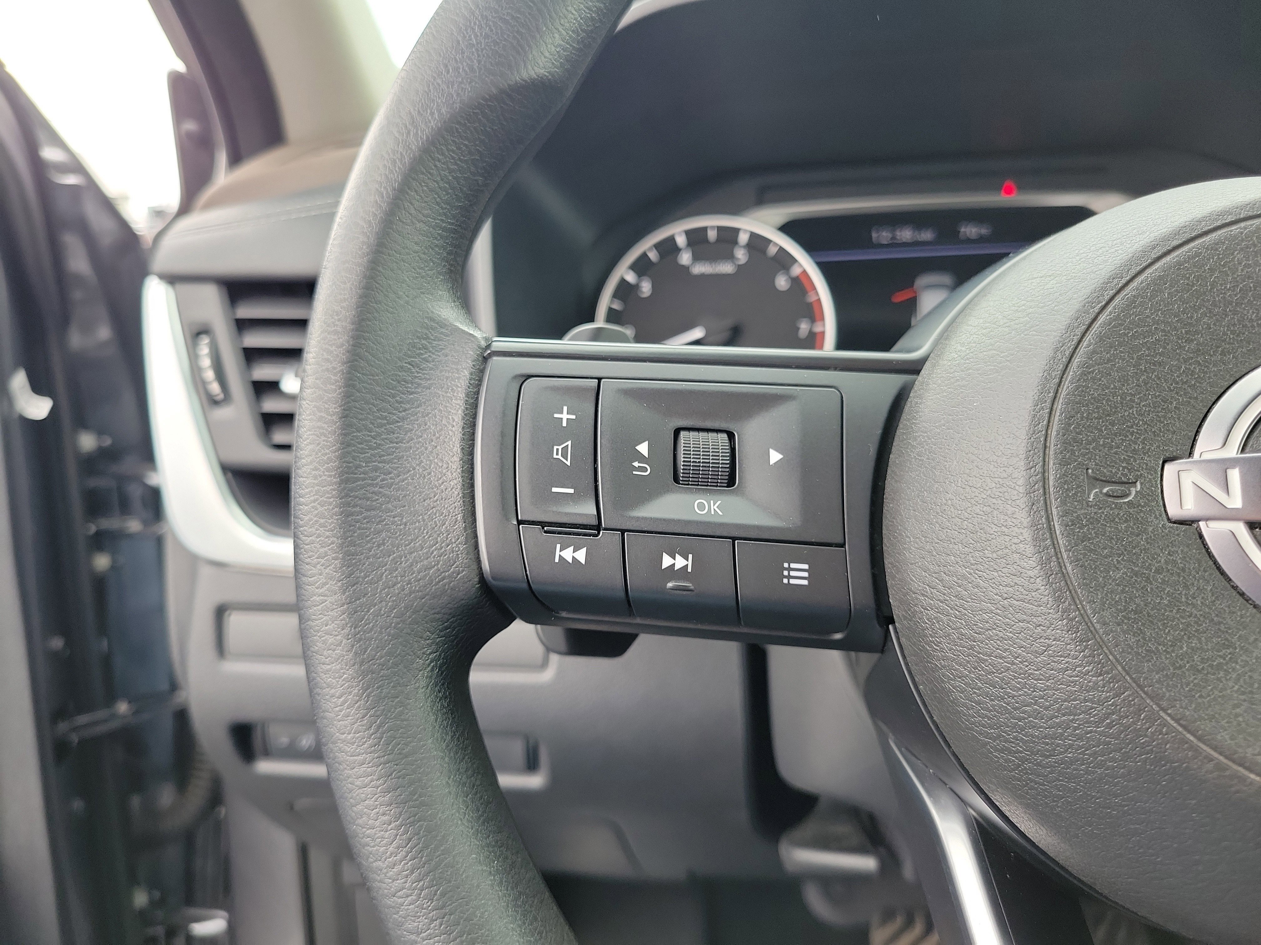 Certified 2022 Nissan Rogue S FWD image 22