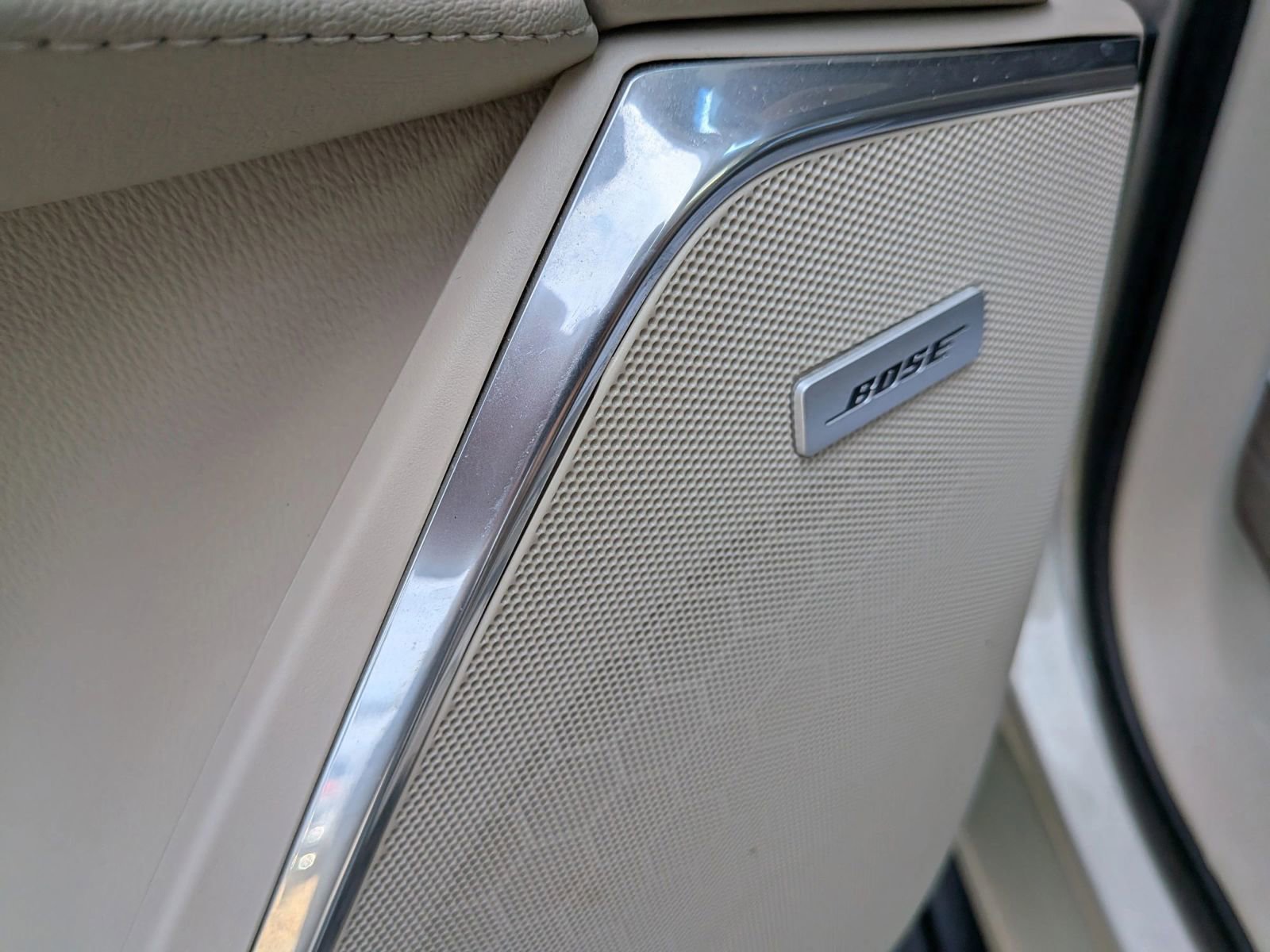 Used 2016 Cadillac Escalade ESV Luxury image 30