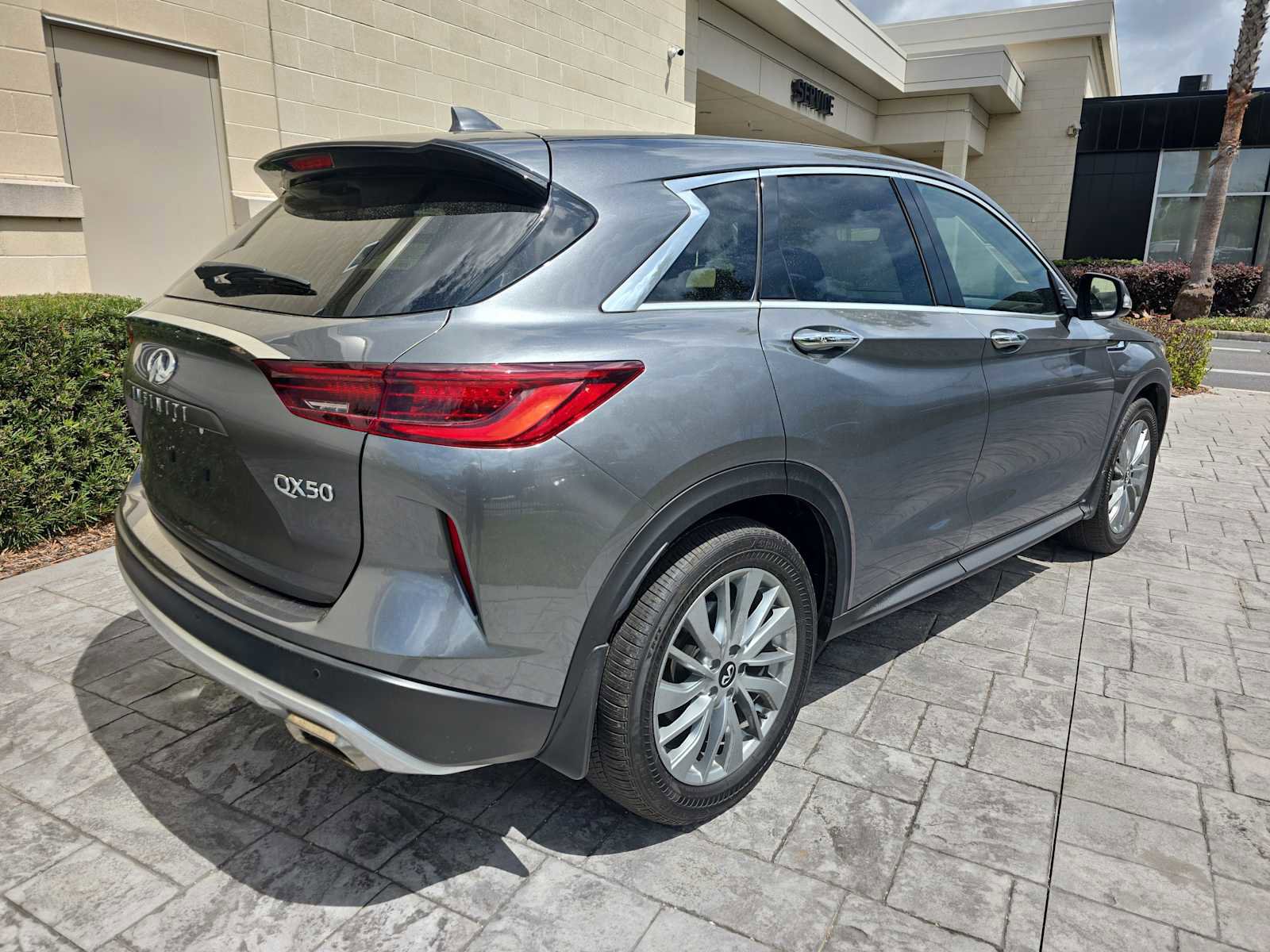Certified 2025 INFINITI QX50 Pure AWD/4WD image 3