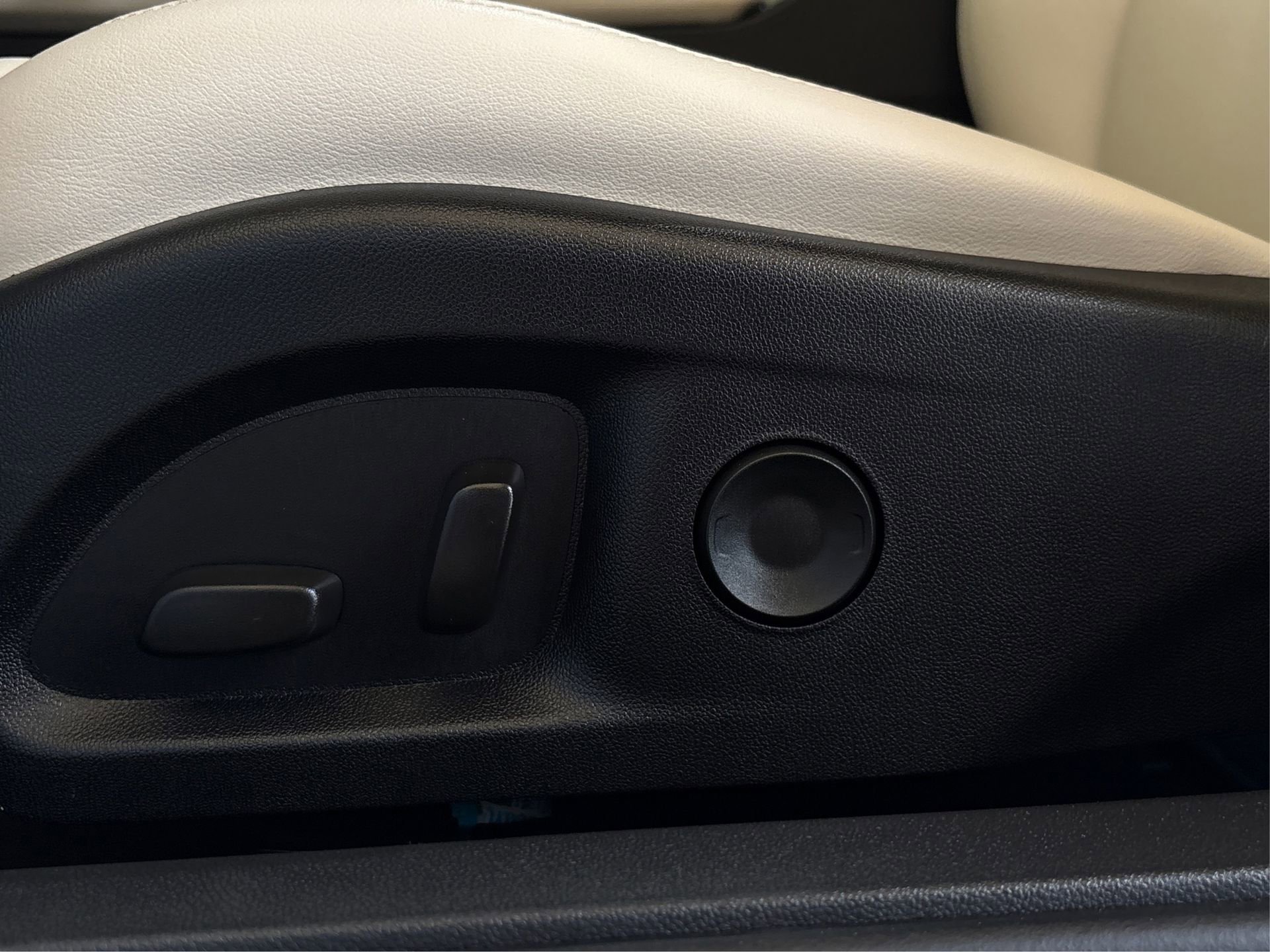 Used 2026 Cadillac CT4 Luxury image 30