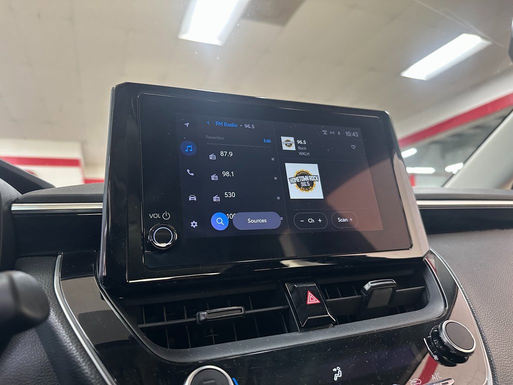 Used 2023 Toyota Corolla LE image 21