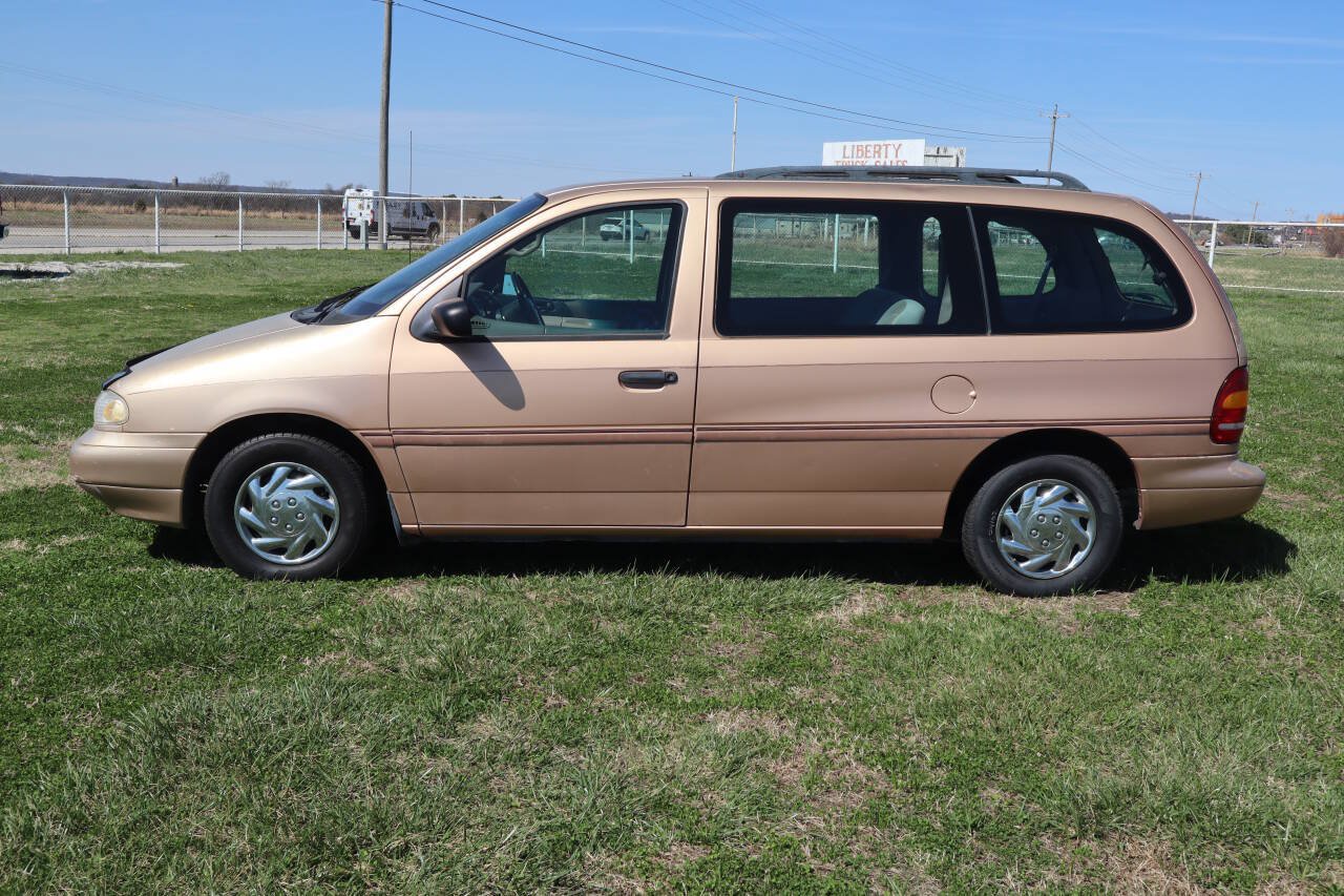 Used 1995 Ford Windstar LX FWD image 13