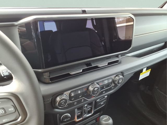 New 2026 Jeep Gladiator Sport AWD/4WD image 18