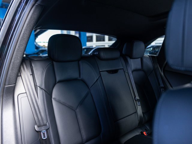 New 2026 Porsche Macan image 36