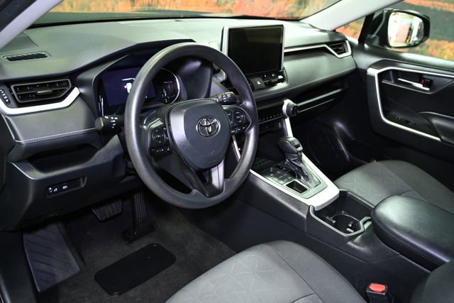 Used 2024 Toyota RAV4 XLE image 21