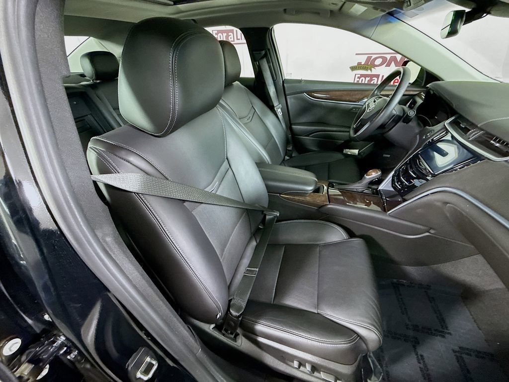 Used 2015 Cadillac XTS Luxury w/ Driver Awareness Package image 32