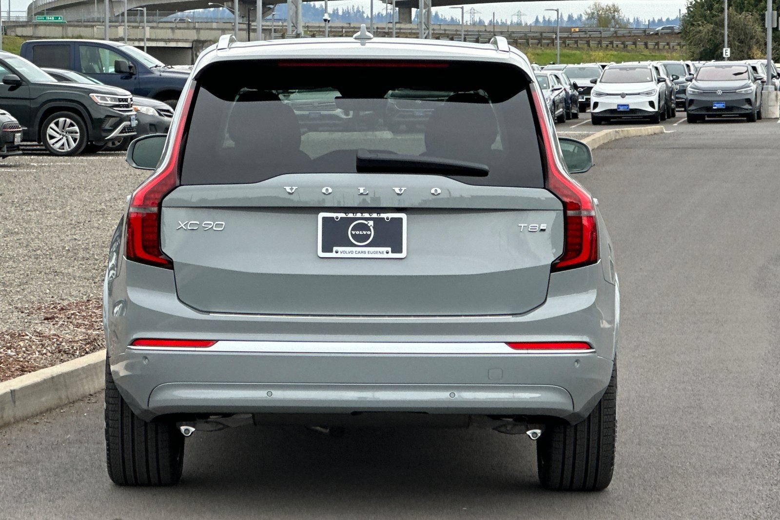 New 2026 Volvo XC90 T8 Plus w/ Protection Package AWD/4WD image 4