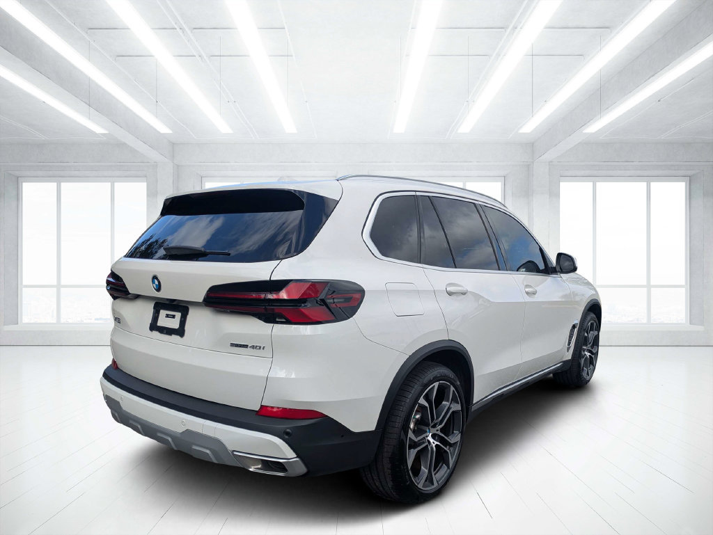 Used 2025 BMW X5 sDrive40i w/ Parking Assistance Package RWD image 3