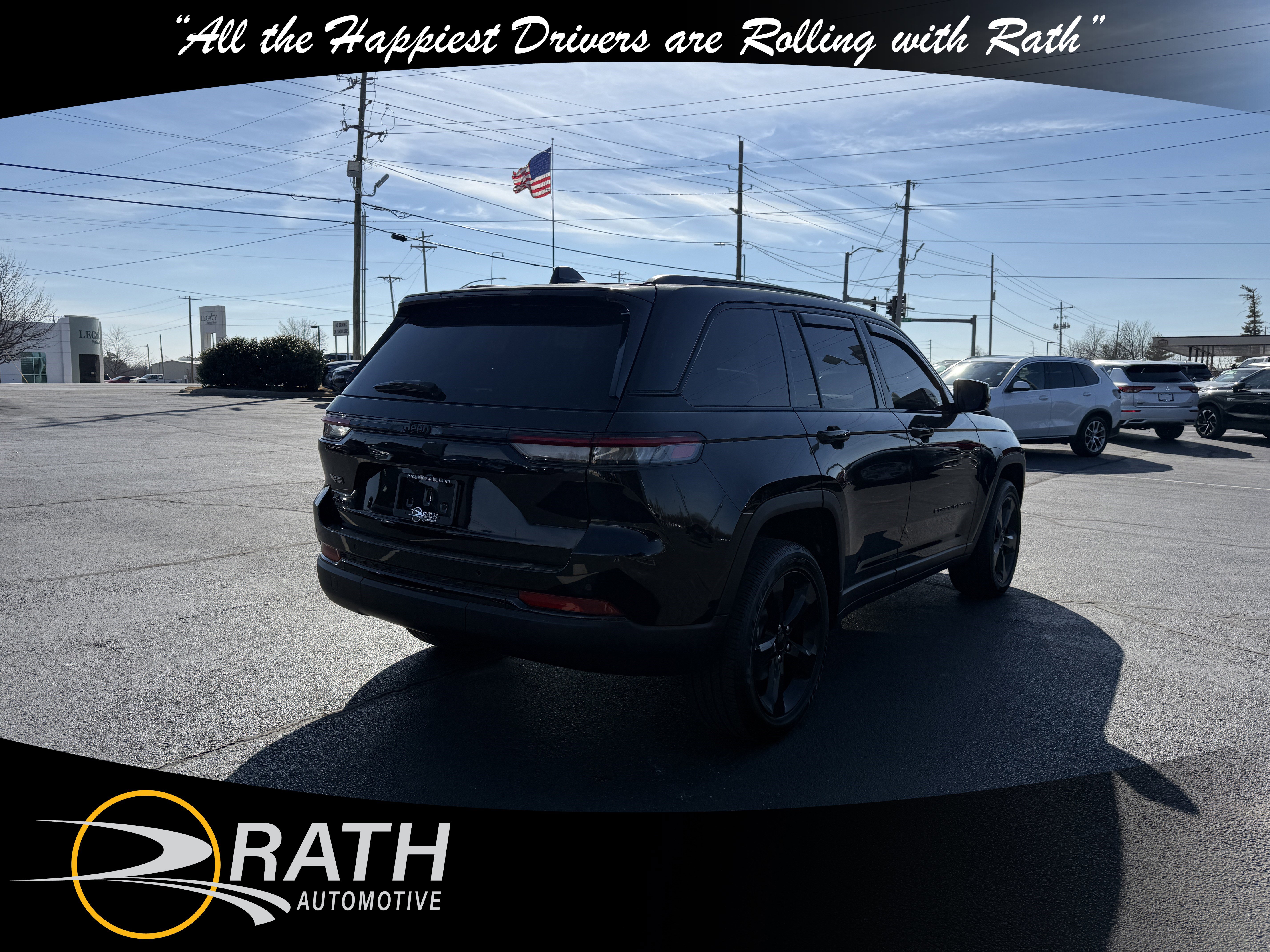 Used 2025 Jeep Grand Cherokee Altitude image 9