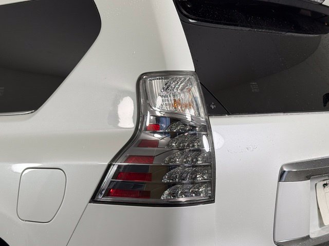 Used 2022 Lexus GX 460 Premium w/ Premium Package AWD/4WD image 15