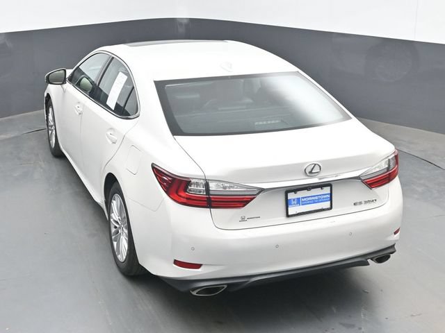 Used 2016 Lexus ES 350 w/ Premium Package w/Wood Trim FWD image 34