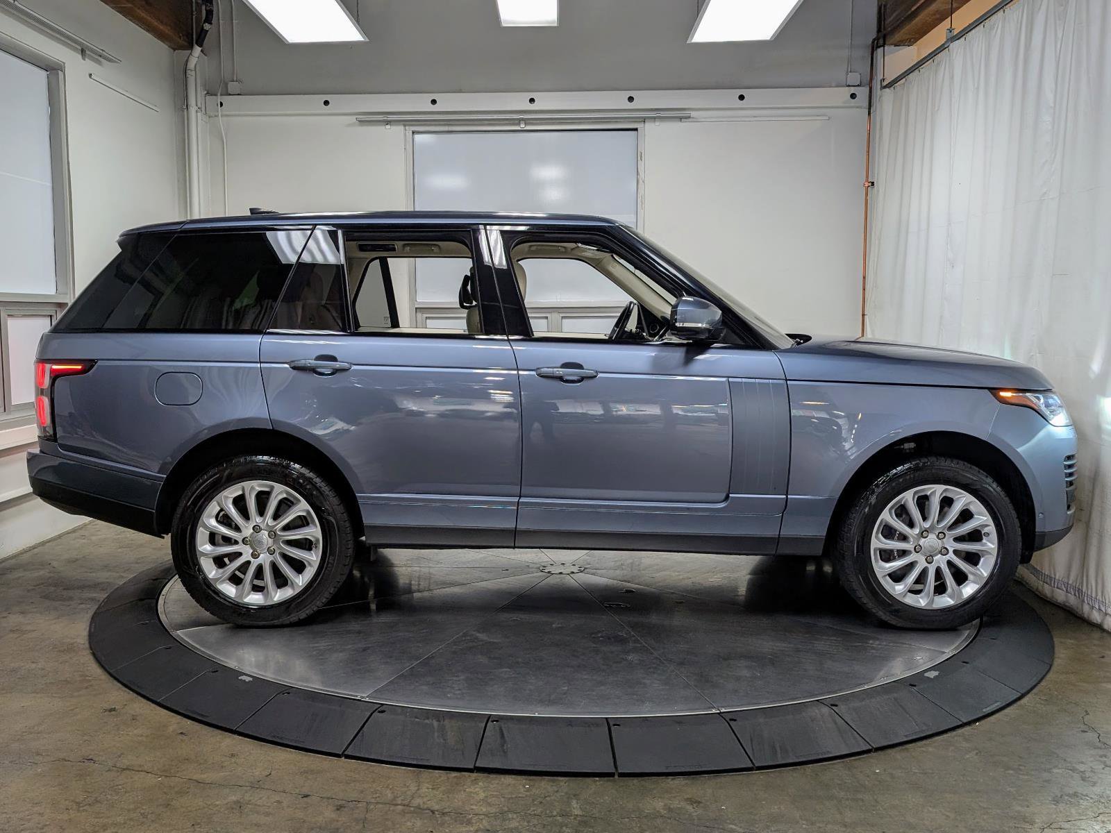 Used 2019 Land Rover Range Rover HSE AWD/4WD image 10