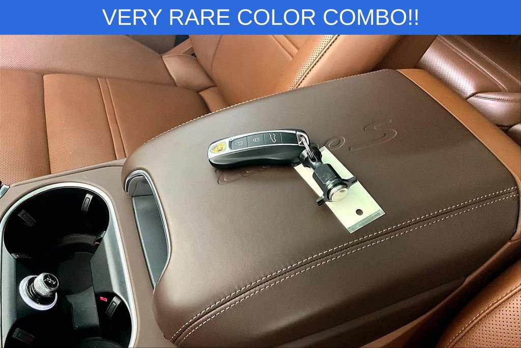 Used 2022 Porsche Cayenne Turbo S image 14