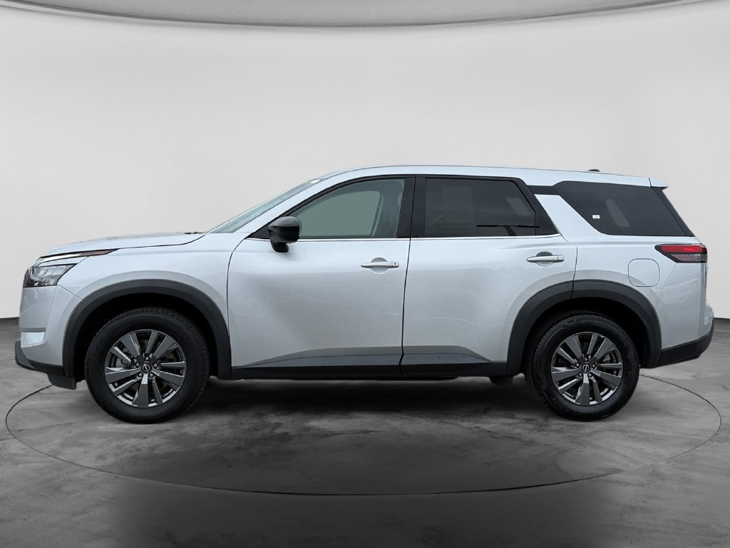 Used 2024 Nissan Pathfinder S FWD image 5