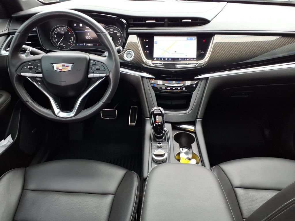 Used 2024 Cadillac XT6 Sport w/ Technology Package AWD/4WD image 17