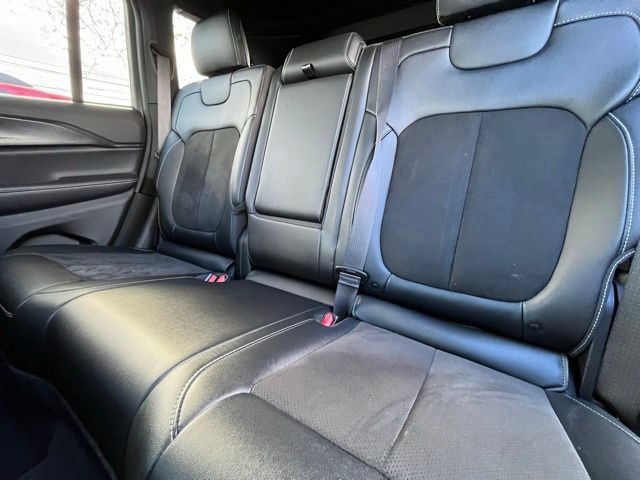 Used 2023 Jeep Grand Cherokee Altitude AWD/4WD image 24
