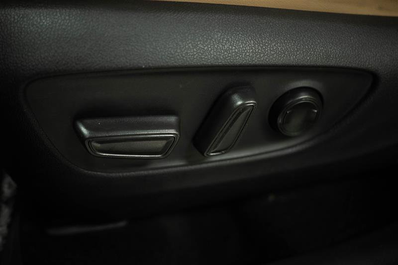 Used 2021 Toyota RAV4 XLE Premium AWD/4WD image 11