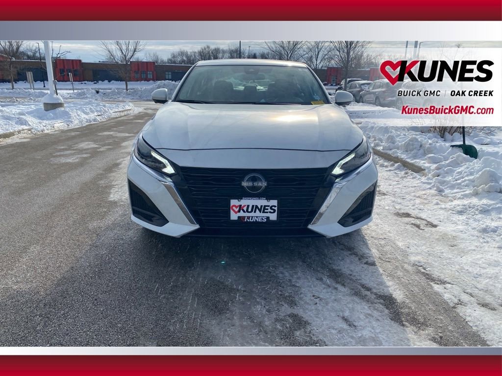 Used 2024 Nissan Altima 2.5 SL image 3