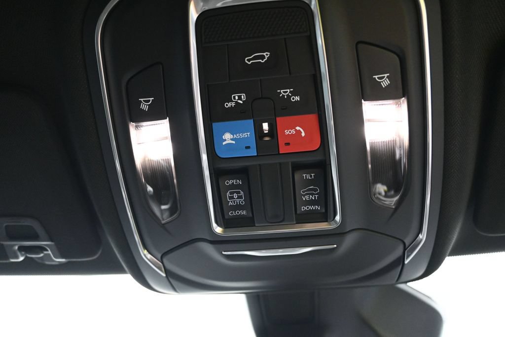 New 2026 Jeep Grand Cherokee Altitude AWD/4WD image 12