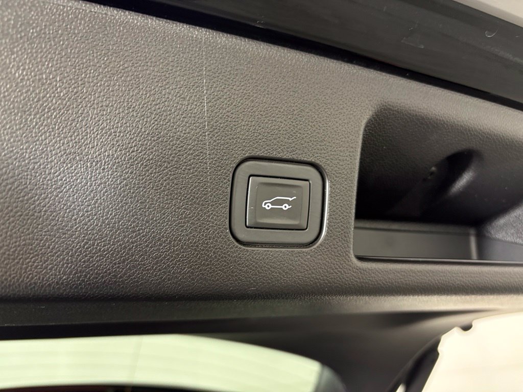 Used 2024 Chevrolet Equinox EV LT w/ LPO, Active Package FWD image 41