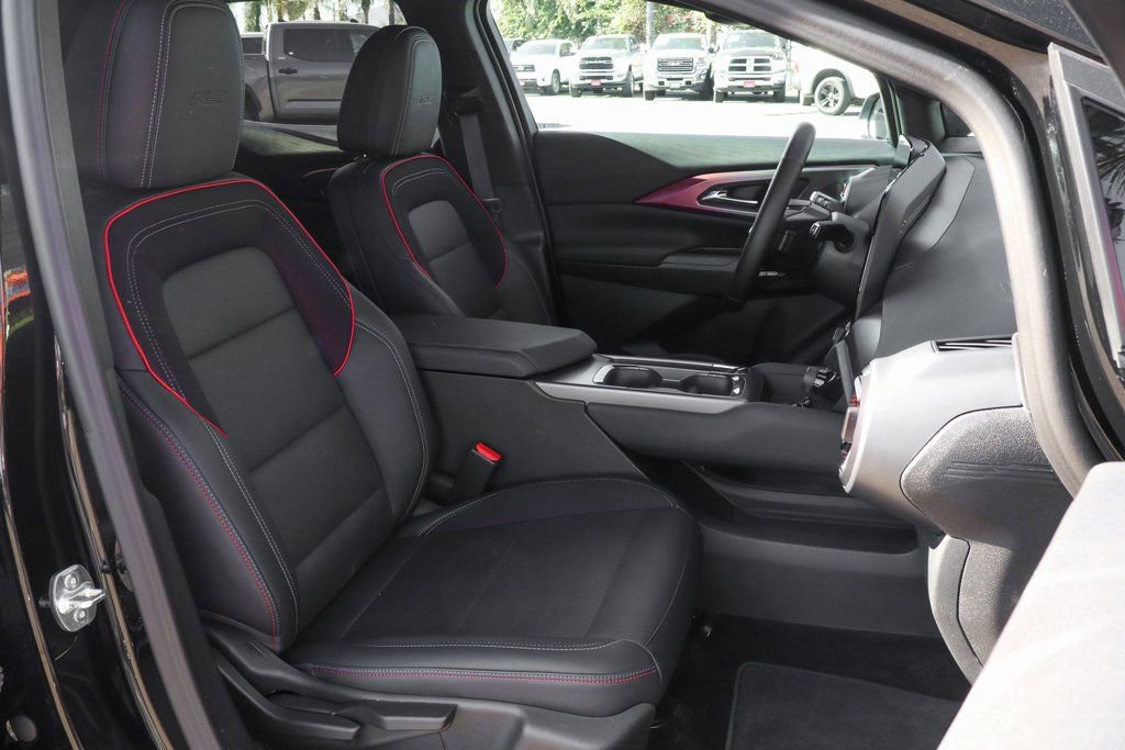 Used 2025 Chevrolet Equinox EV RS image 37