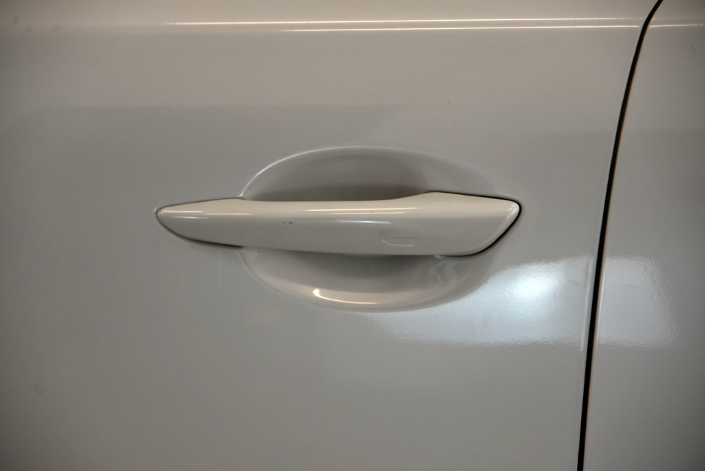 Certified 2024 MAZDA CX-90 Plug-In Hybrid w/ Premium Pkg AWD/4WD image 13