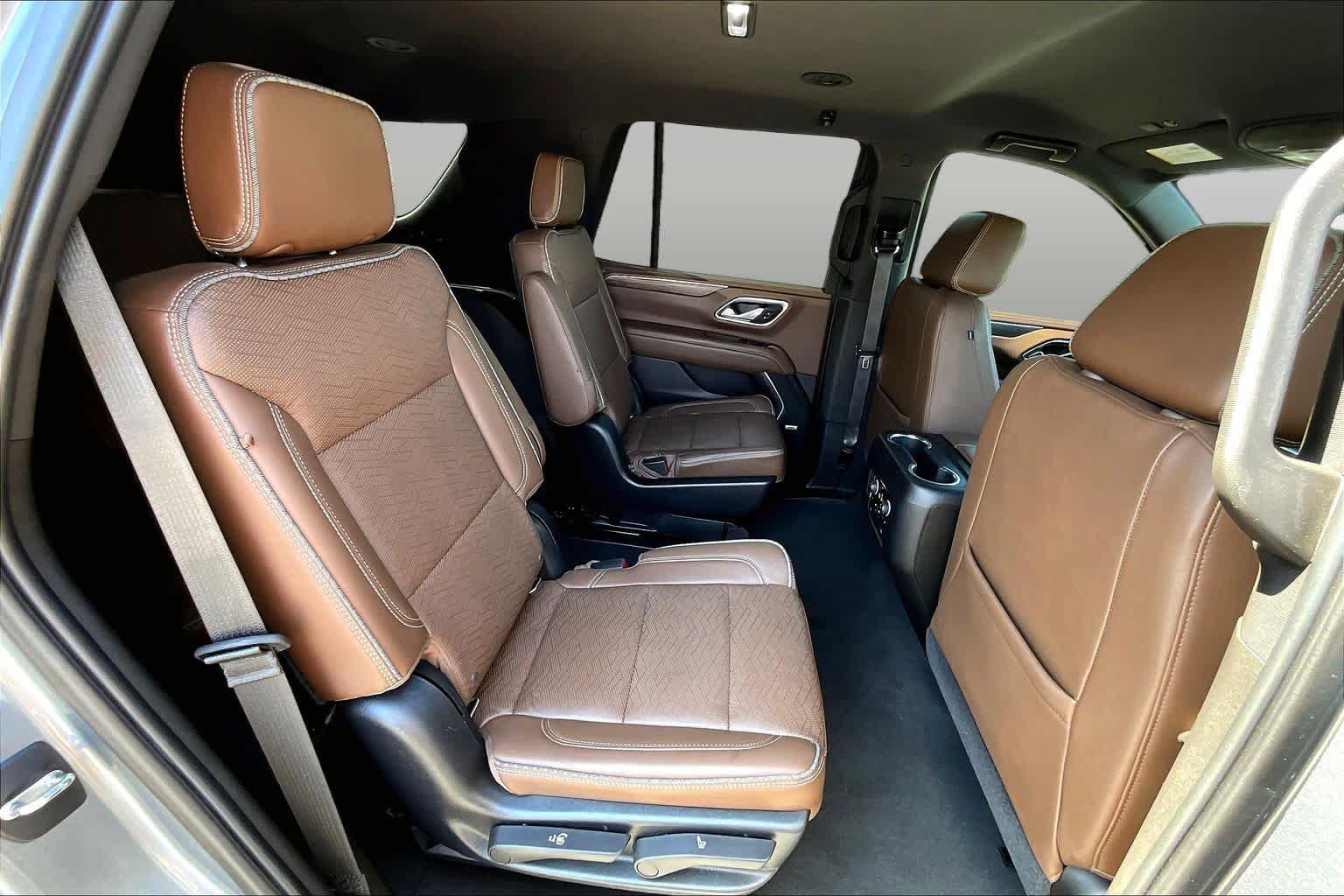 Used 2021 Chevrolet Tahoe High Country RWD image 18