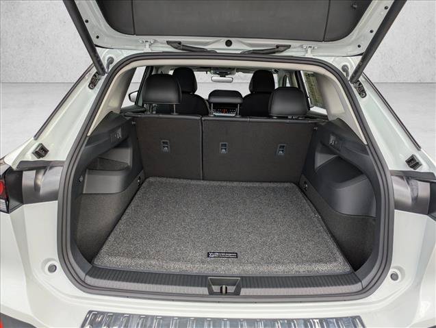 New 2026 Volkswagen Tiguan SE FWD image 30